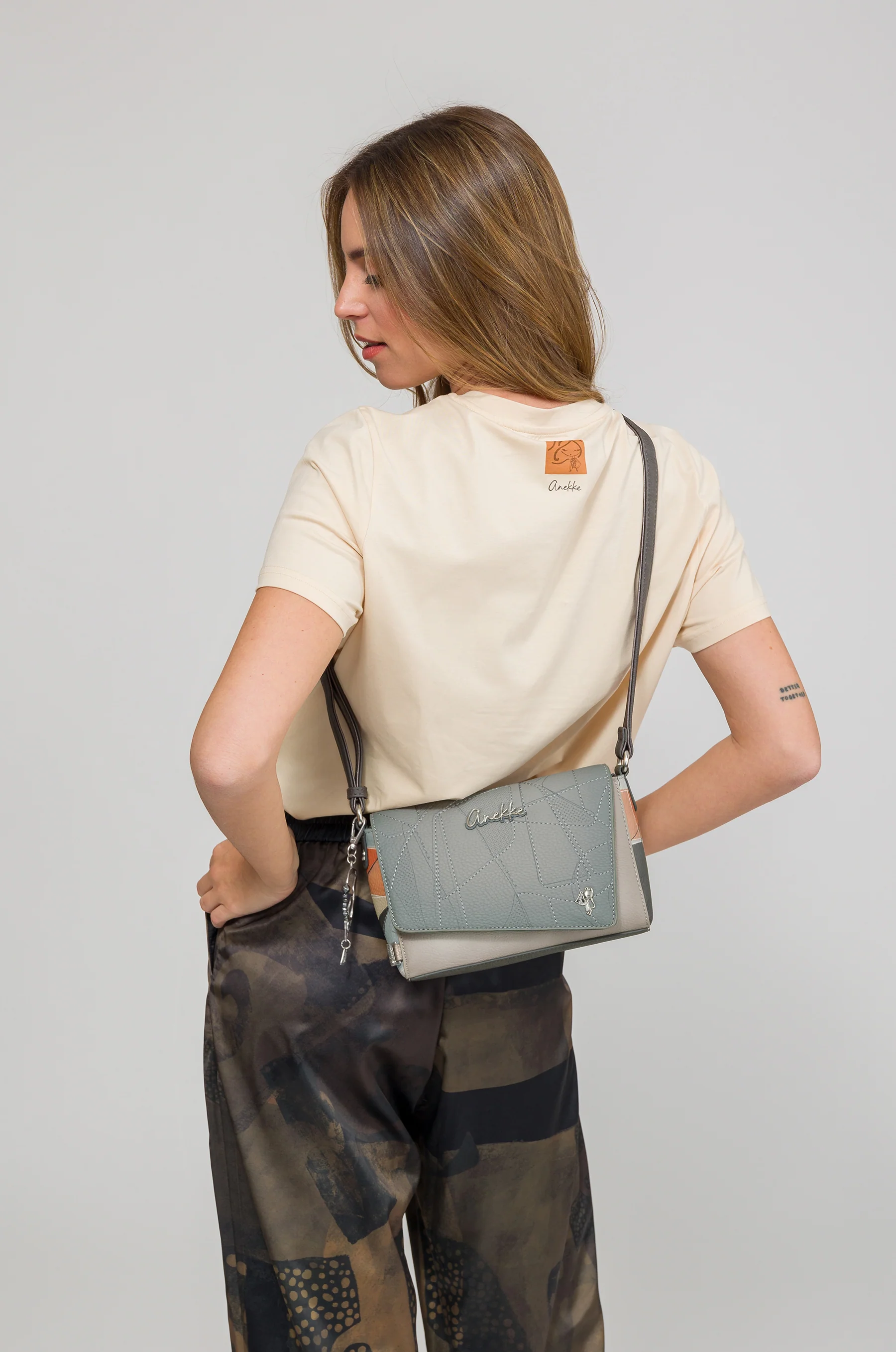 Bandolera con solapa Auralis - Image 4