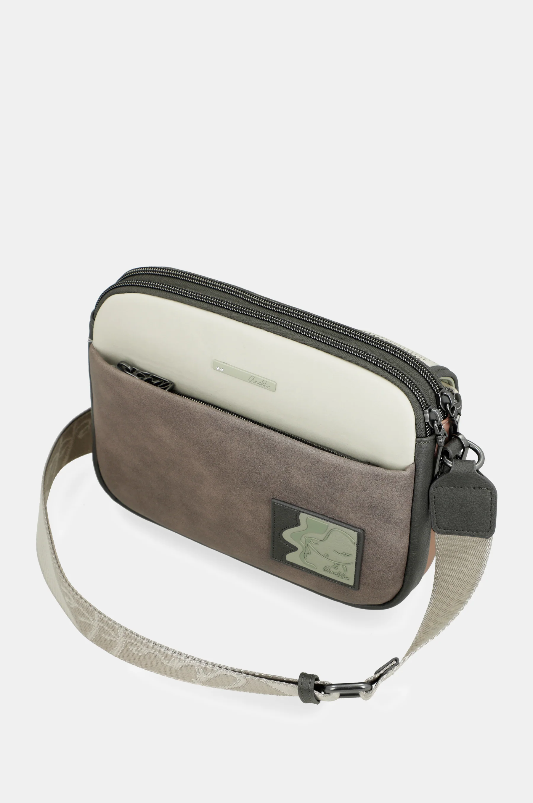 Bandolera con solapa Symmetra - Image 5
