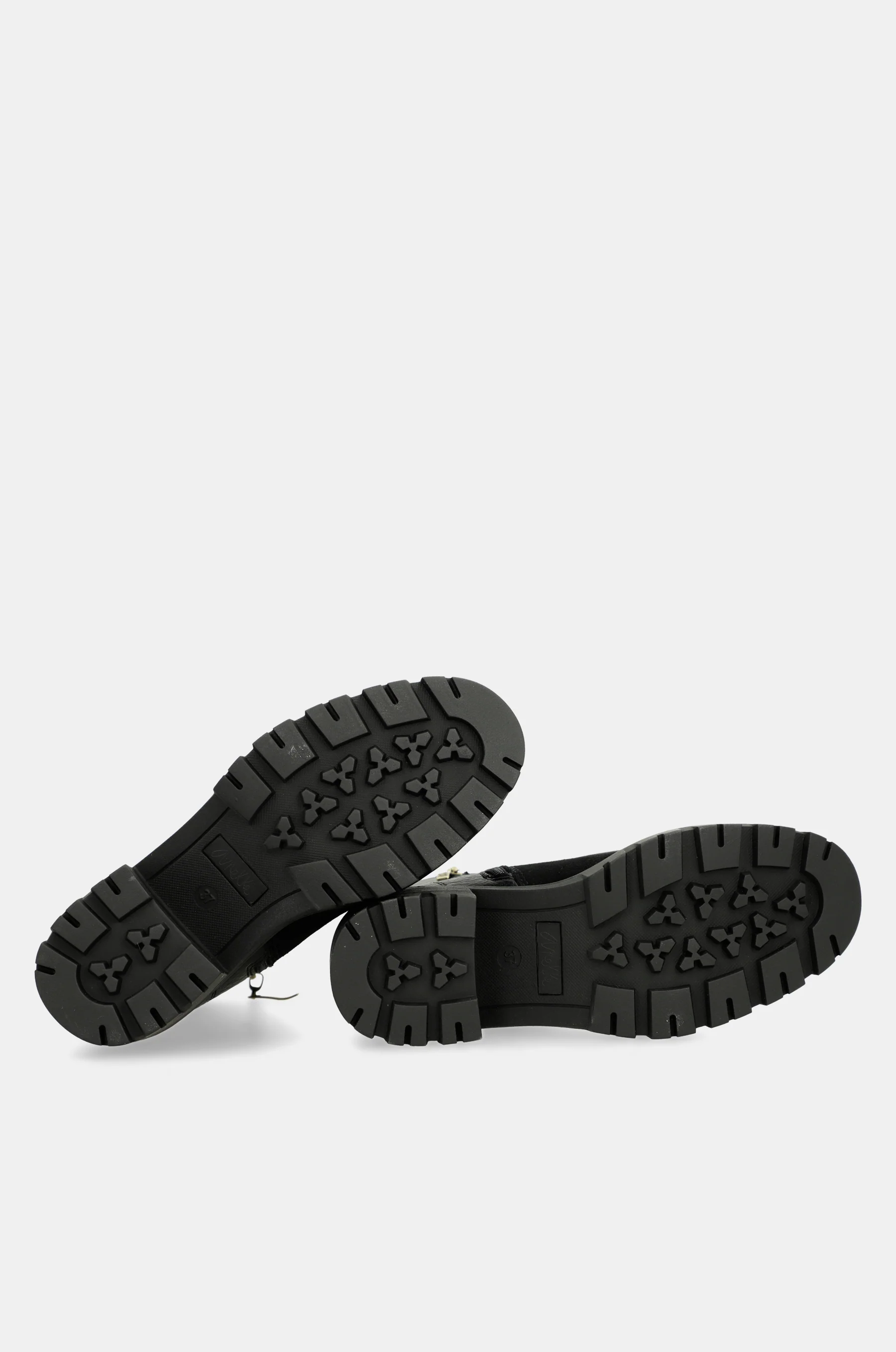 Botín negro Boutique - Image 3
