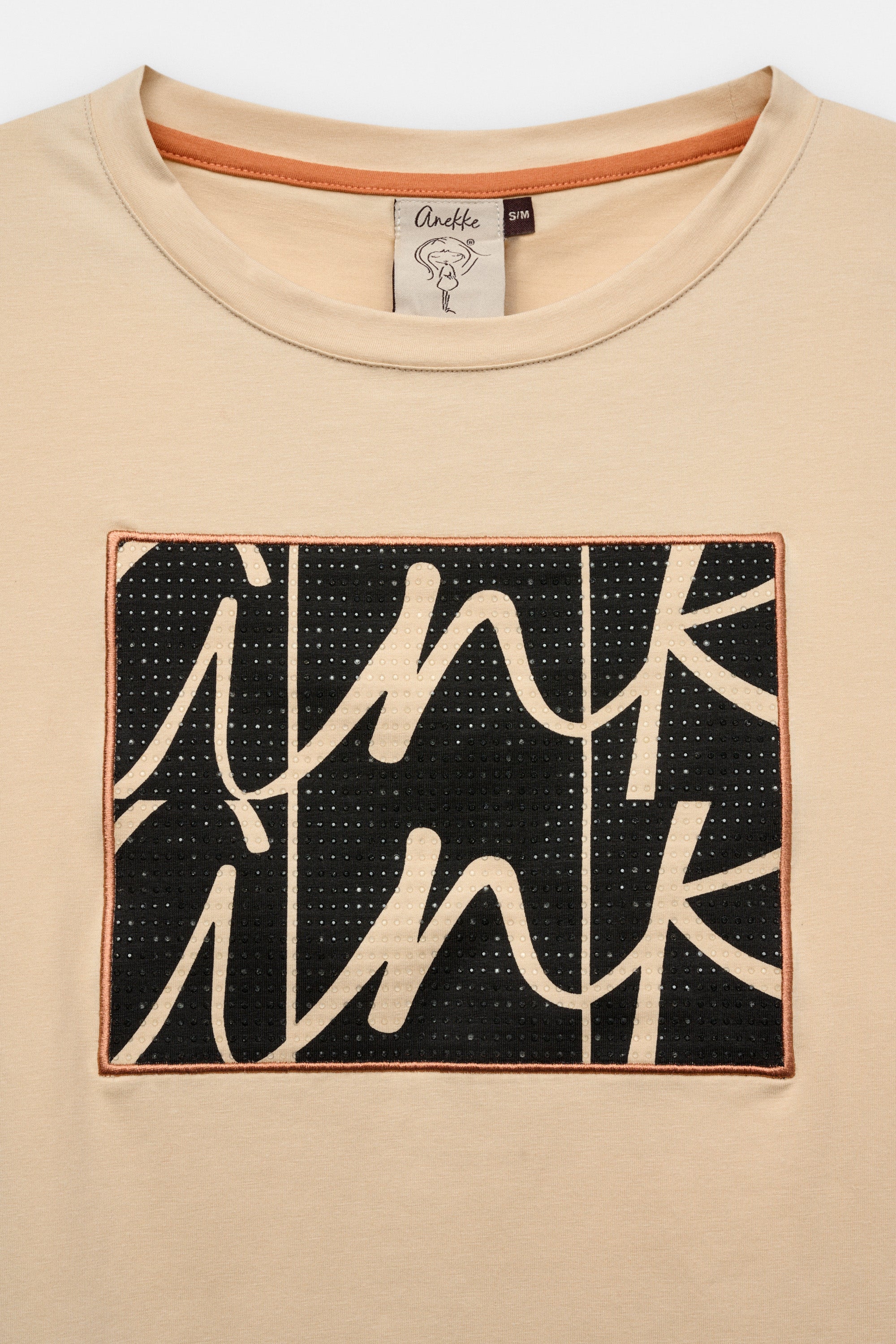 Camiseta beige de manga corta - Image 3