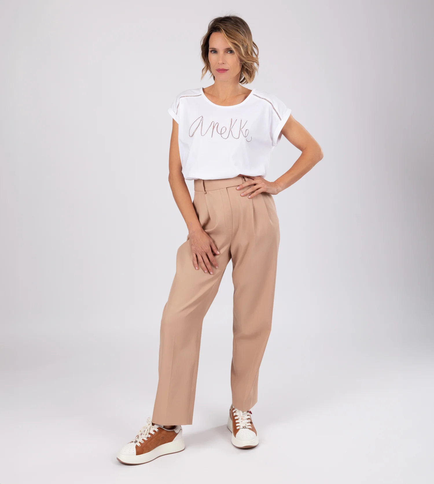 Camiseta blanca Anekke - Image 5