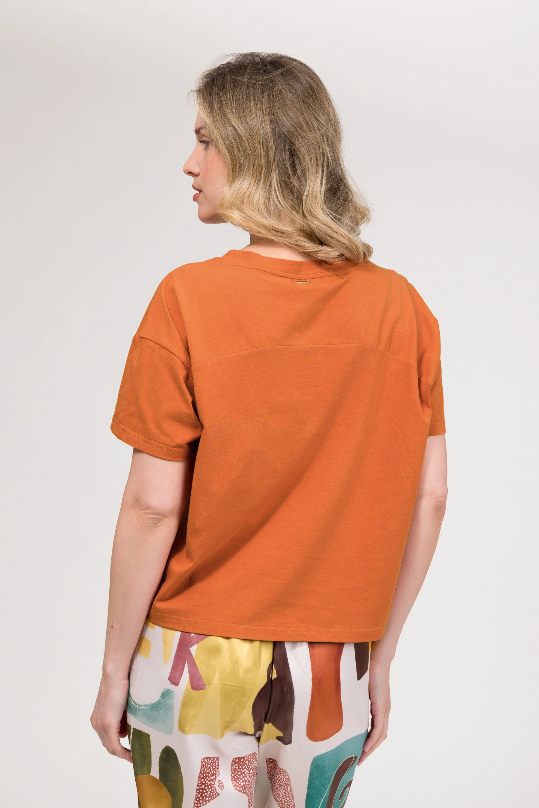 Camiseta de manga corta naranja - Image 4