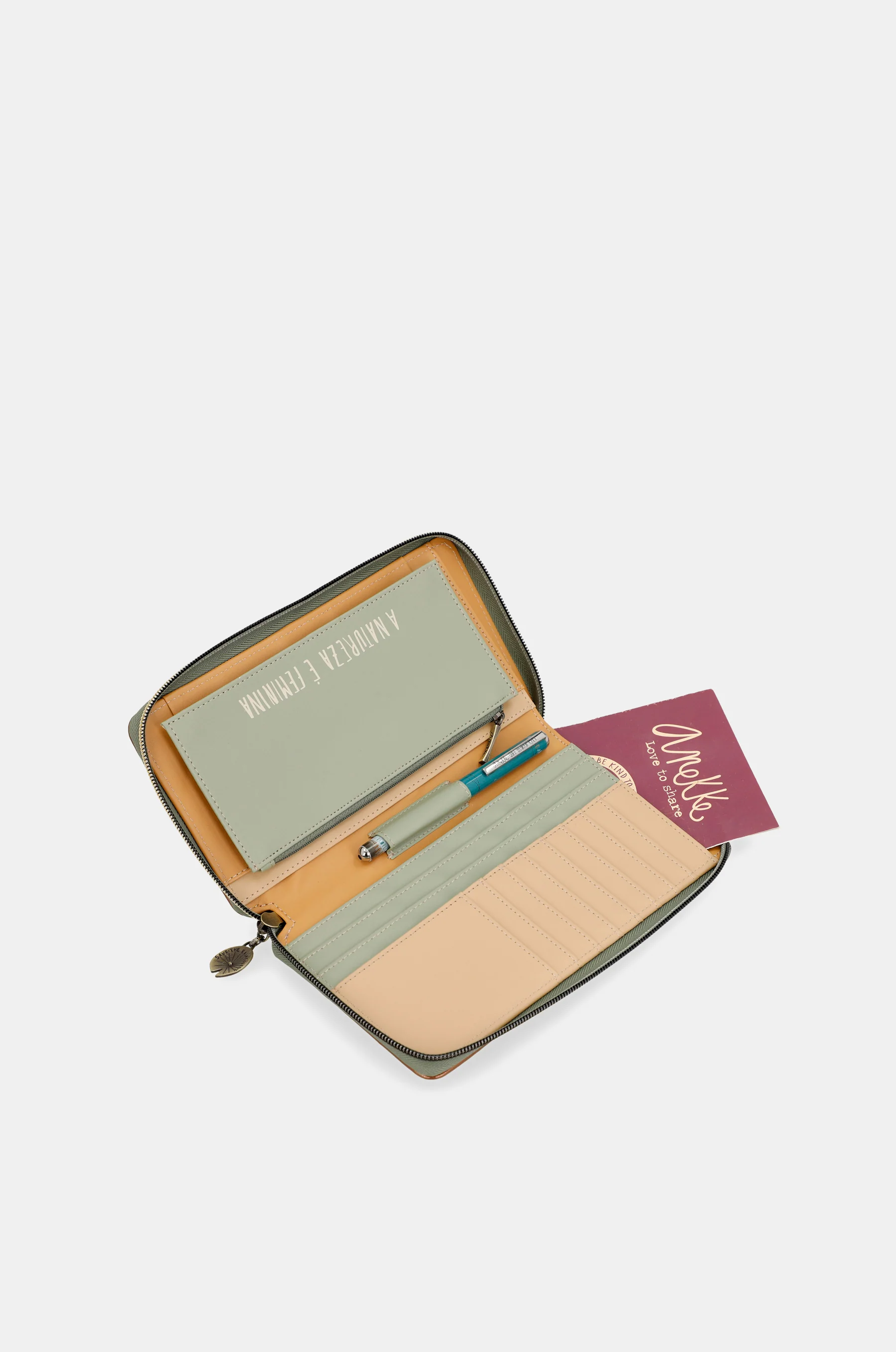 Cartera para pasaporte RFID Amazonia - Image 5