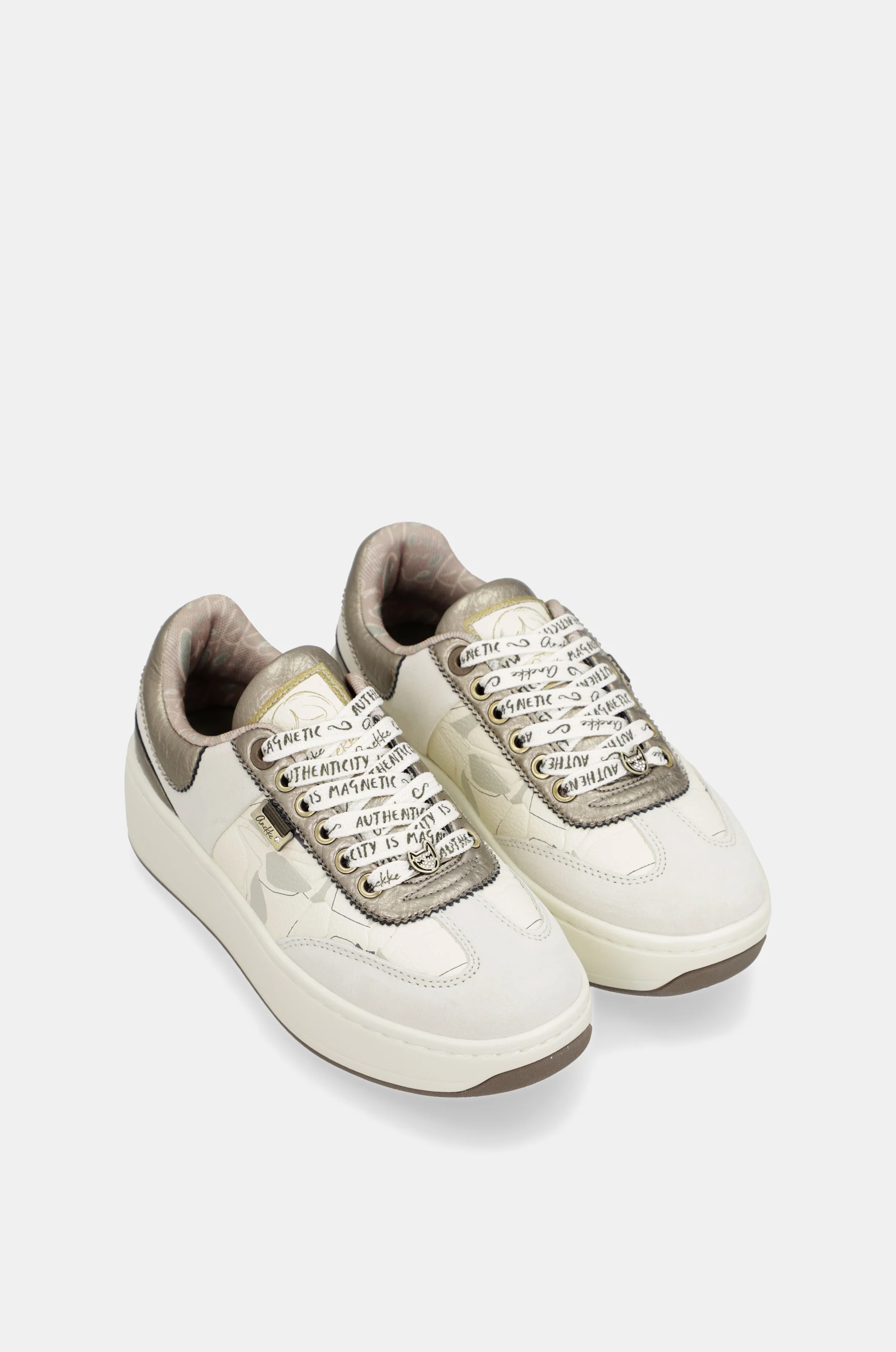 Deportivos beige - Image 2