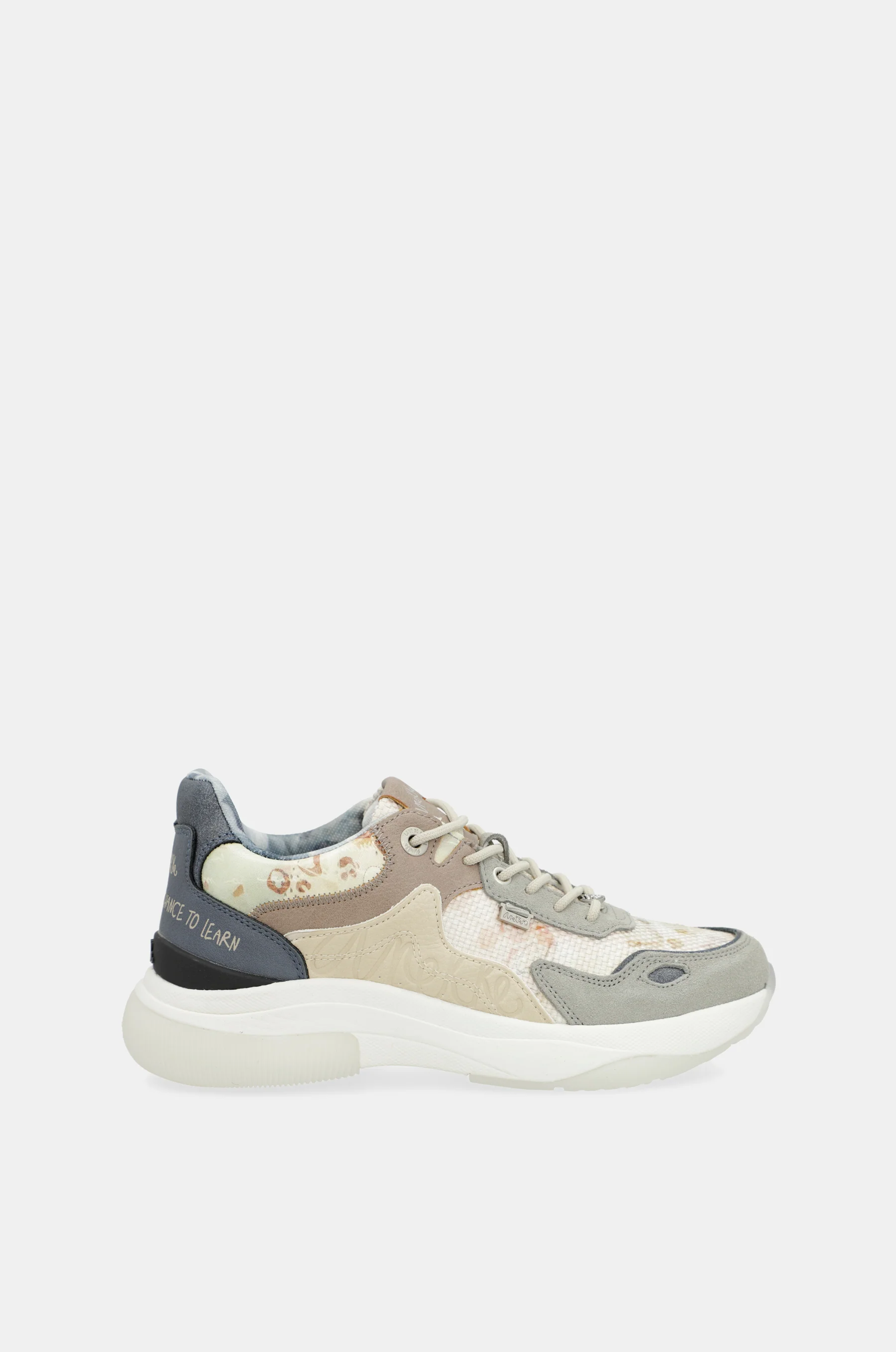Deportivos beige Memories