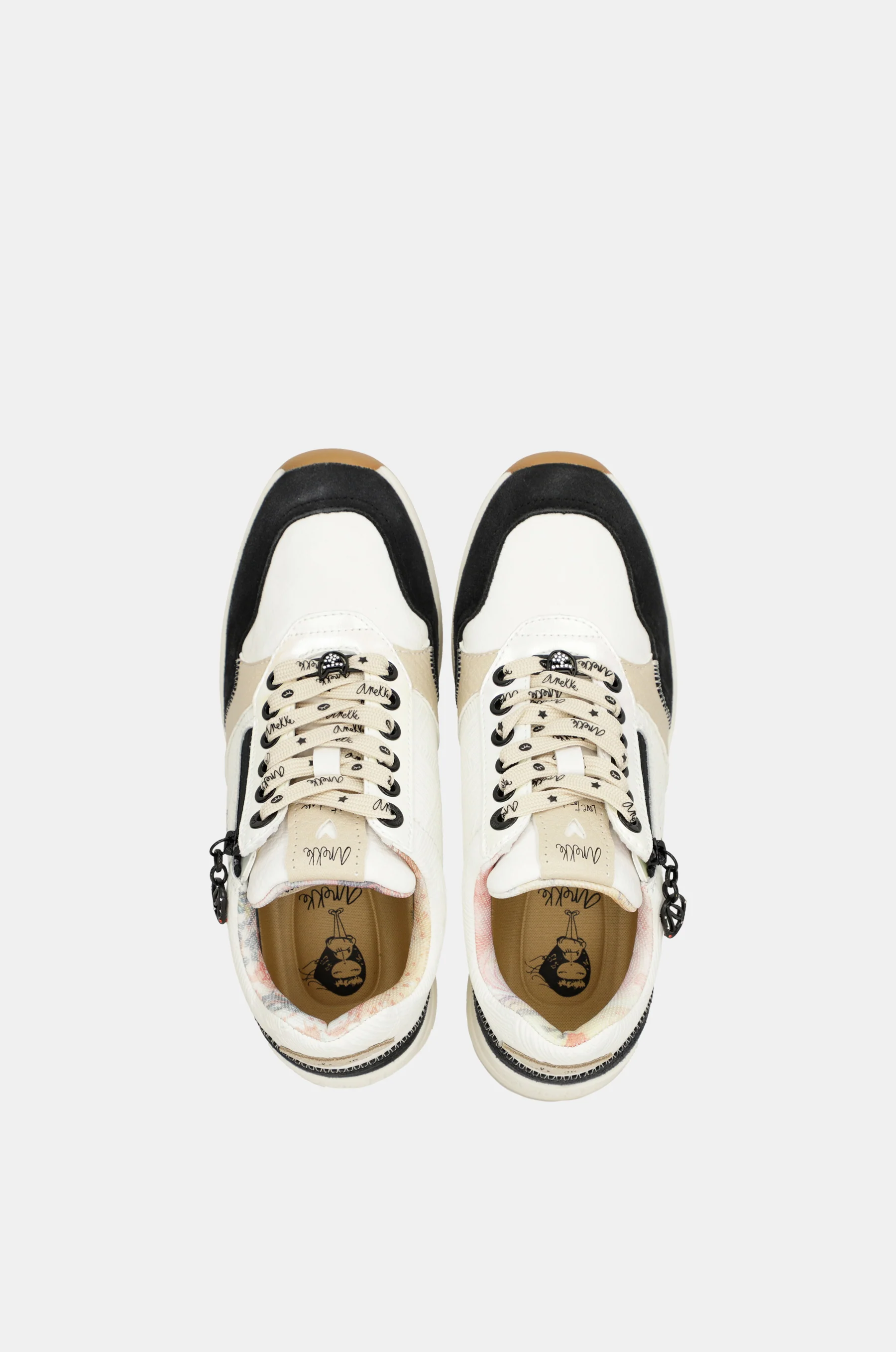 Deportivos con cuña blanco y negro - Image 5