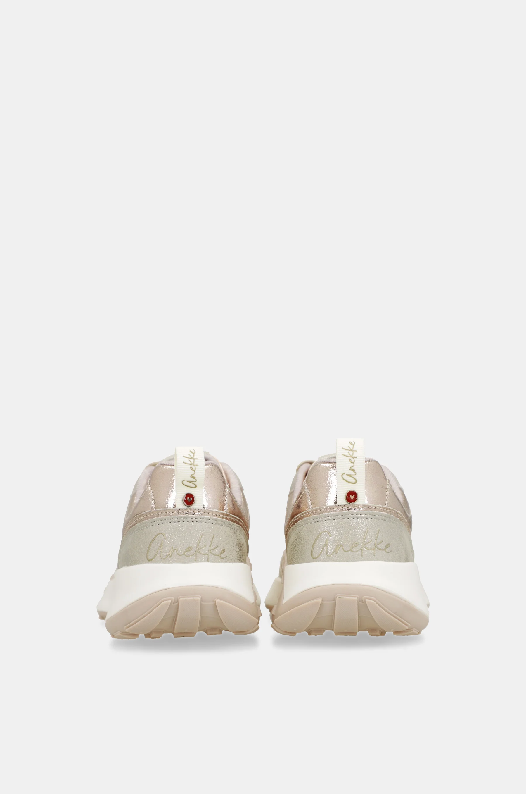 Deportivos dorados - Image 4
