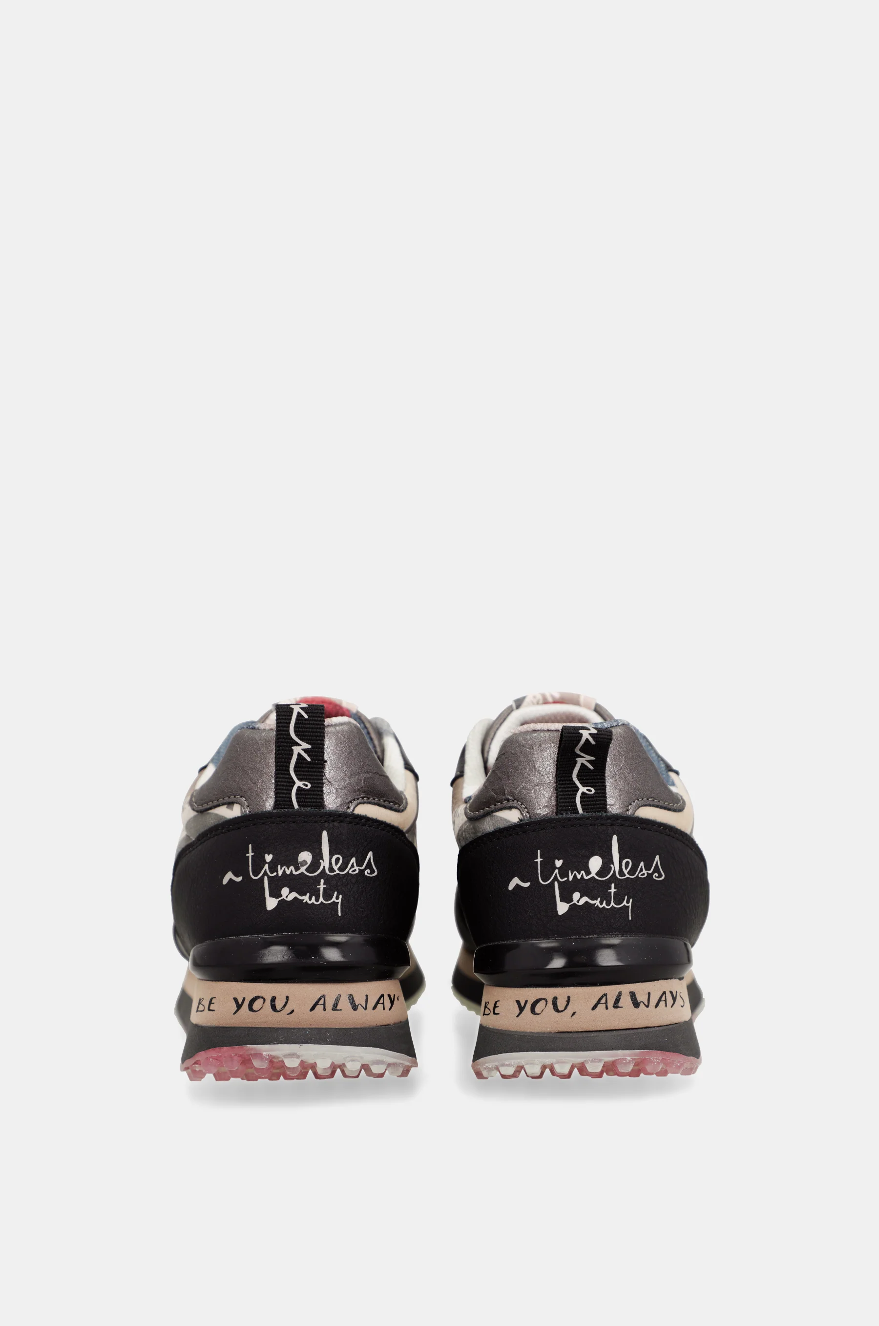 Deportivos negros y rosas - Image 4