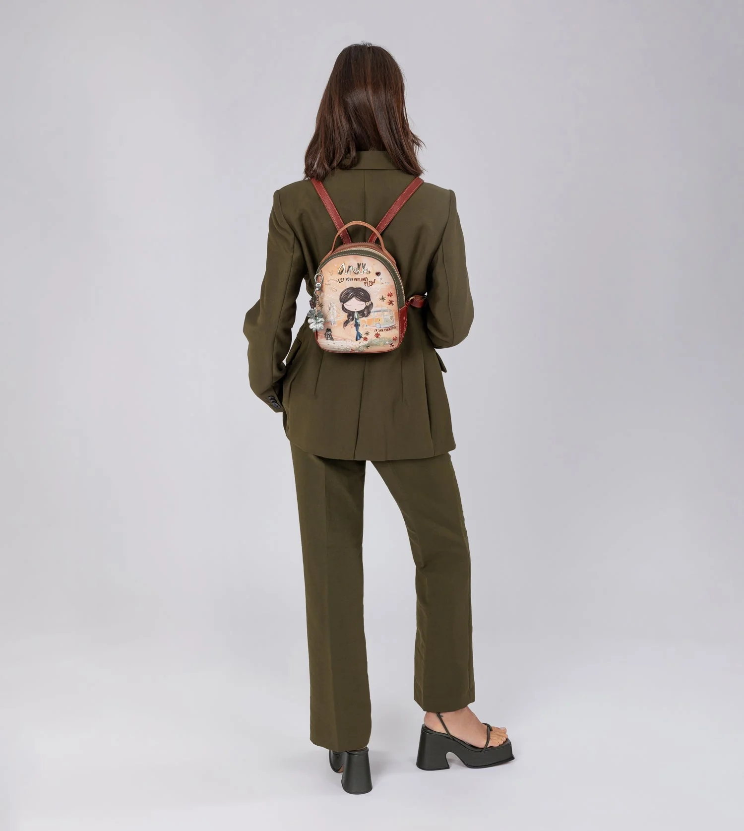 Mochila pequeña Peace & Love Camel - Image 6
