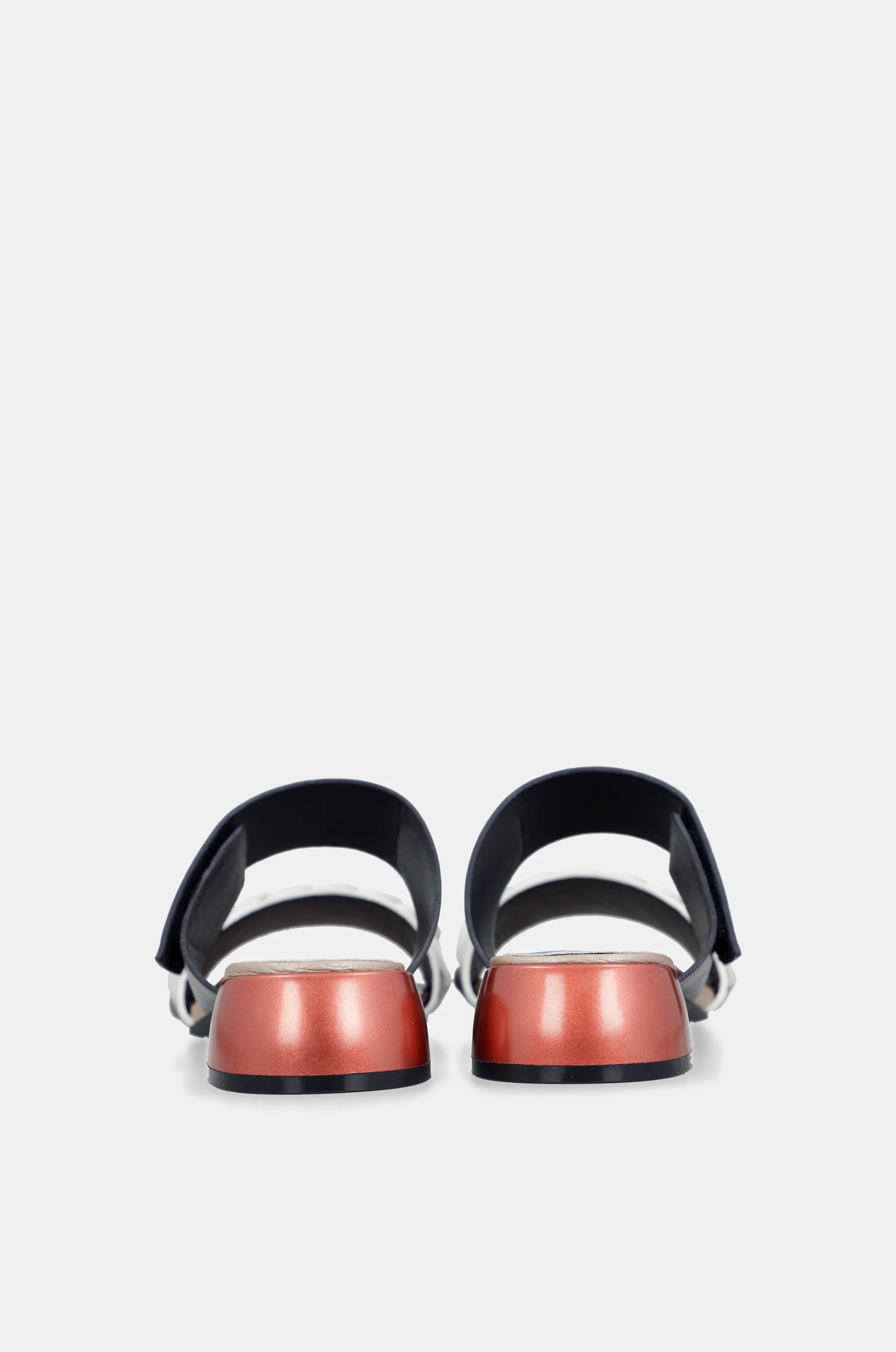 Sandalias con tacón y eslabones Eikon - Image 6